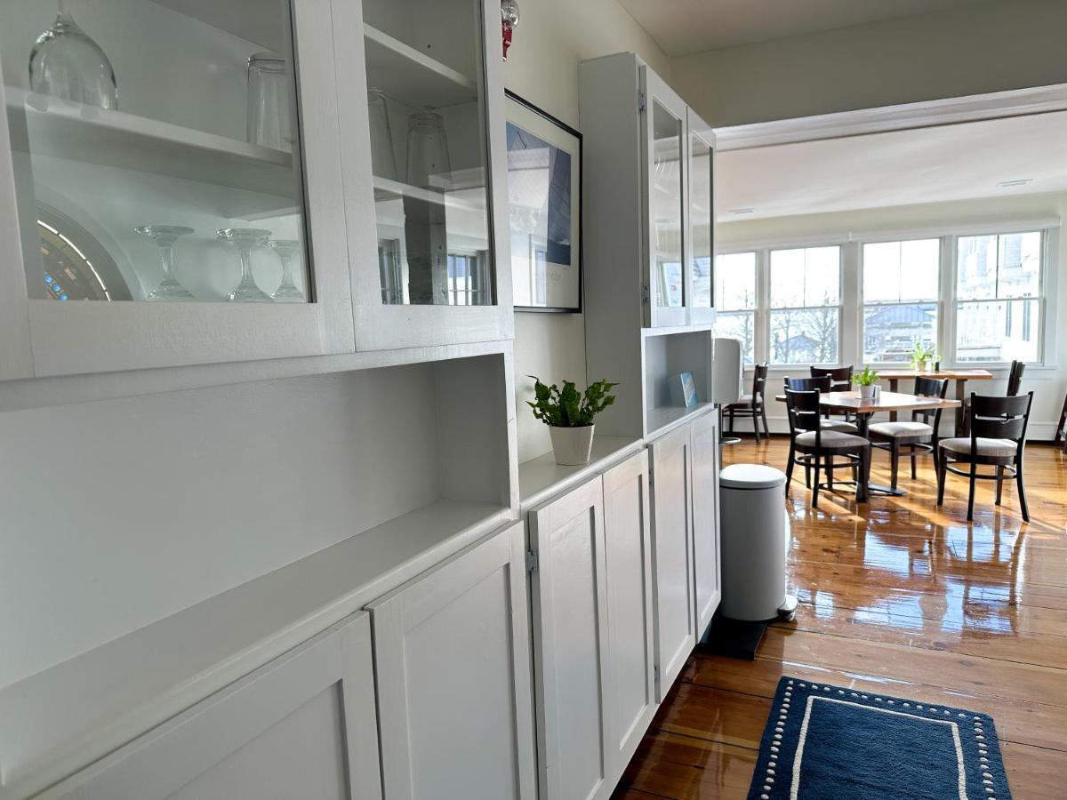 Harborside Inn Tour de Tour de Newport Extérieur photo